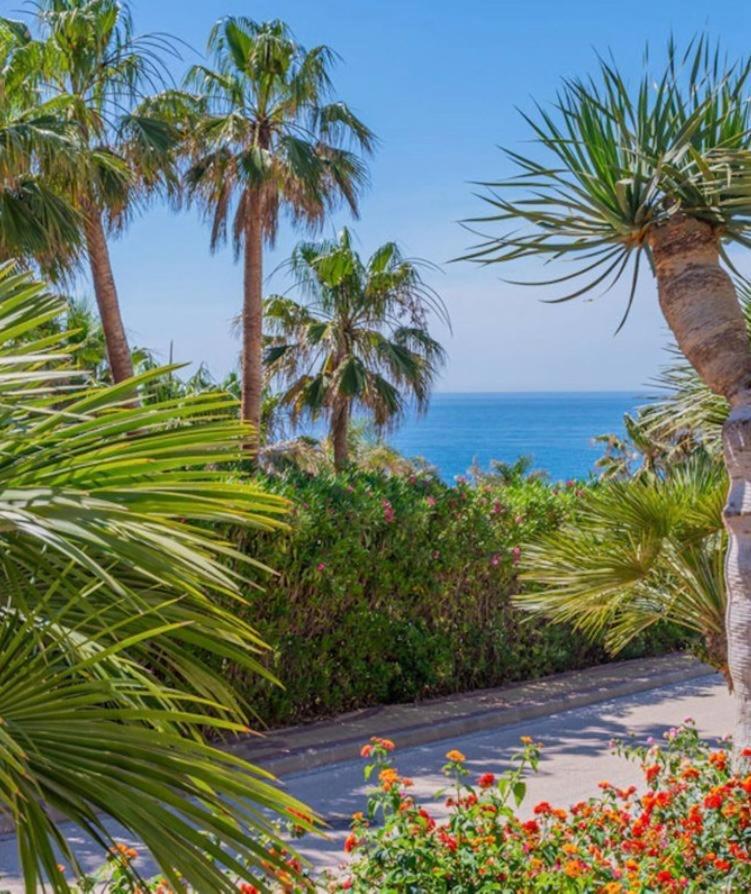 La Cala Gorgeous 2 Bedroom With Stunning Gardens, Pools And Sea Views *