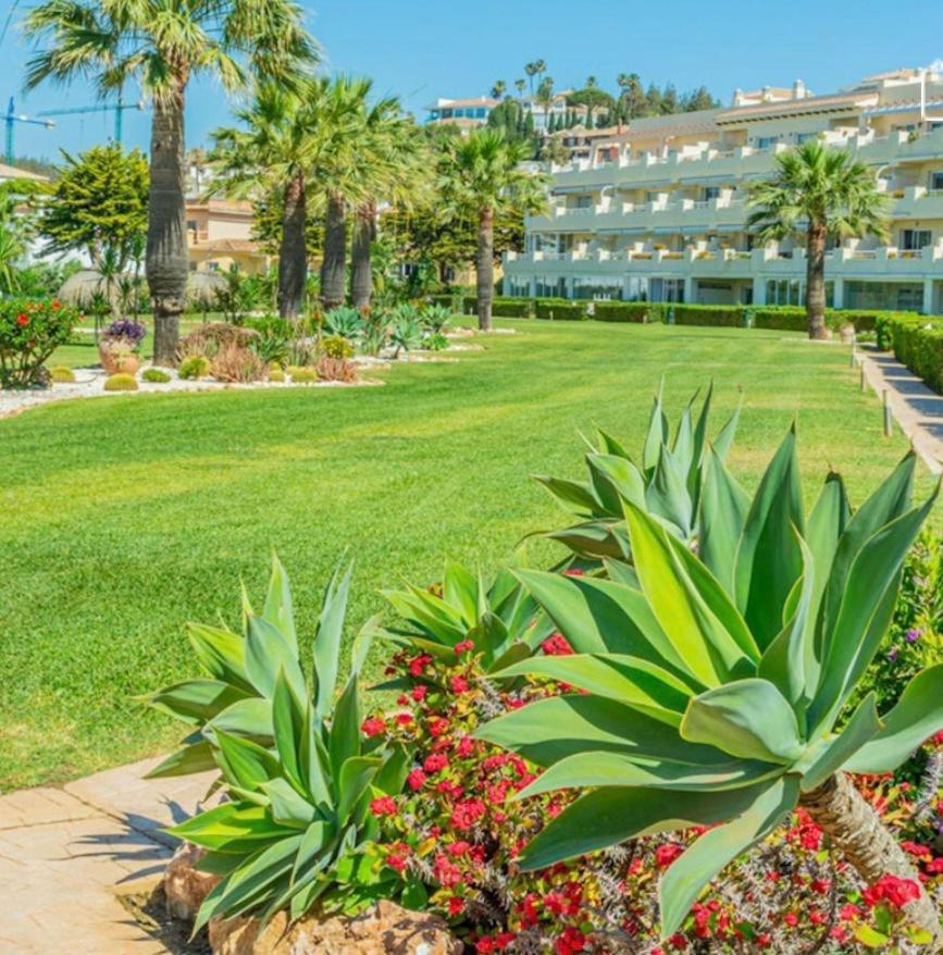 Appartement La Cala Gorgeous 2 Bedroom With Stunning Gardens, Pools And Sea Views *
